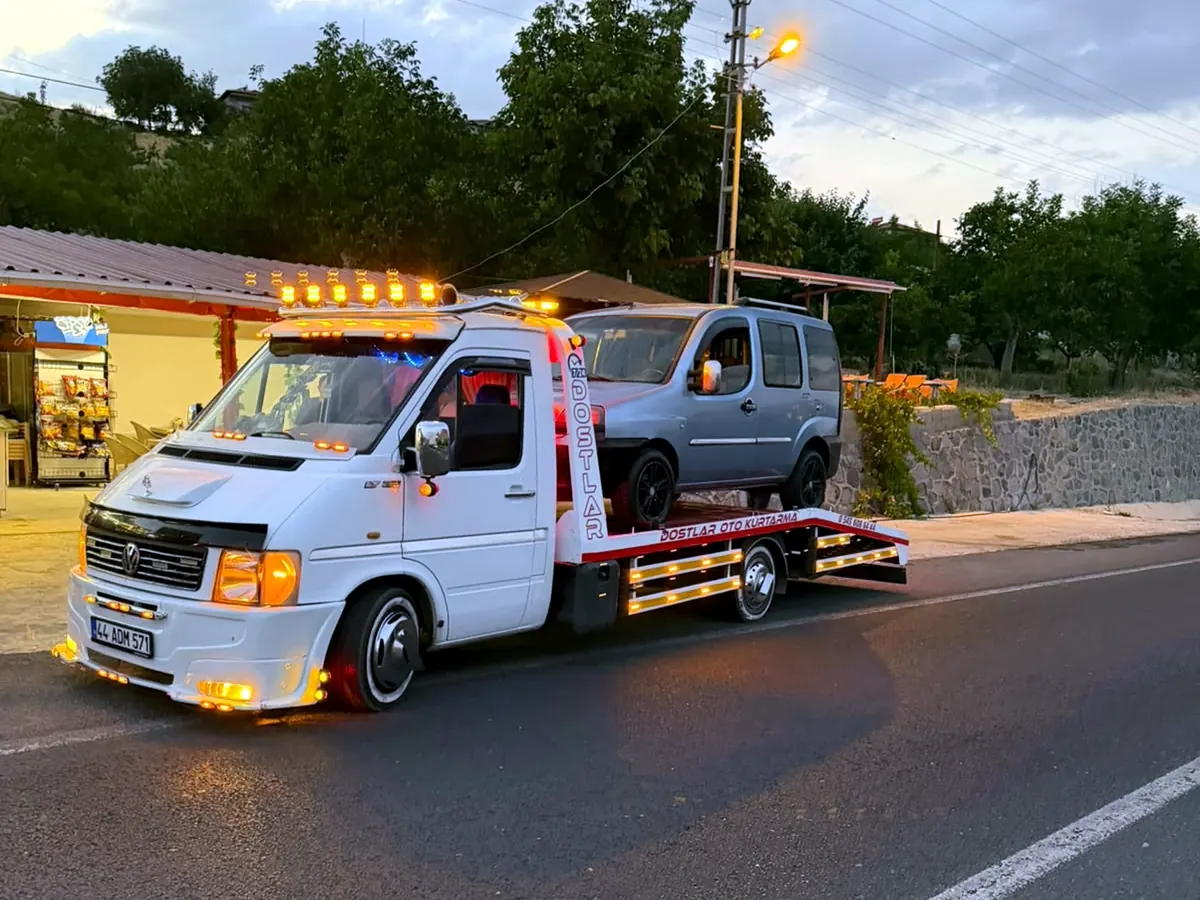 Yol yardım ve çekici desteği sağlayan kurtarma aracı